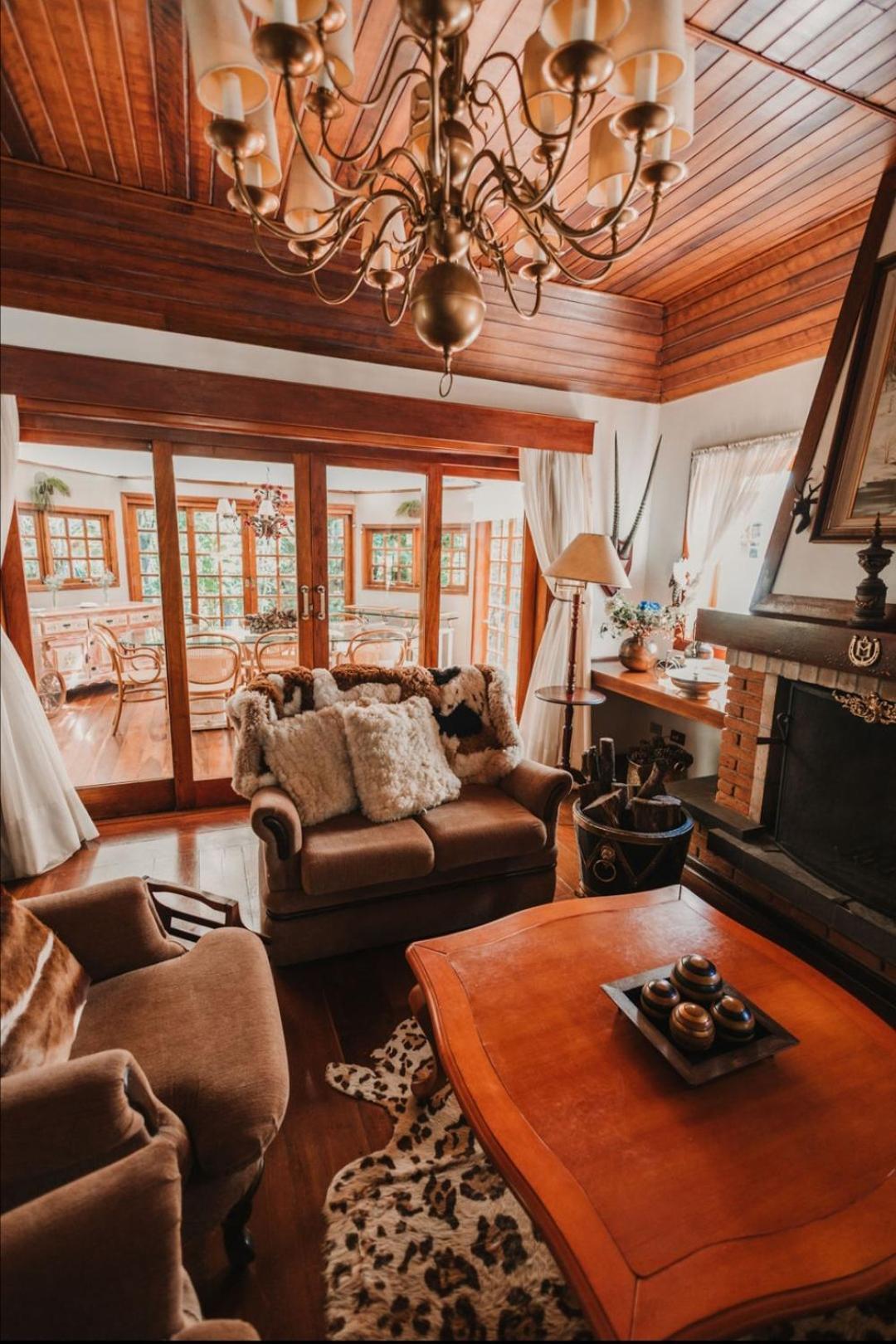 Casa Serena - Conforto E Exclusividade Em Casa de hóspedes Campos do Jordão